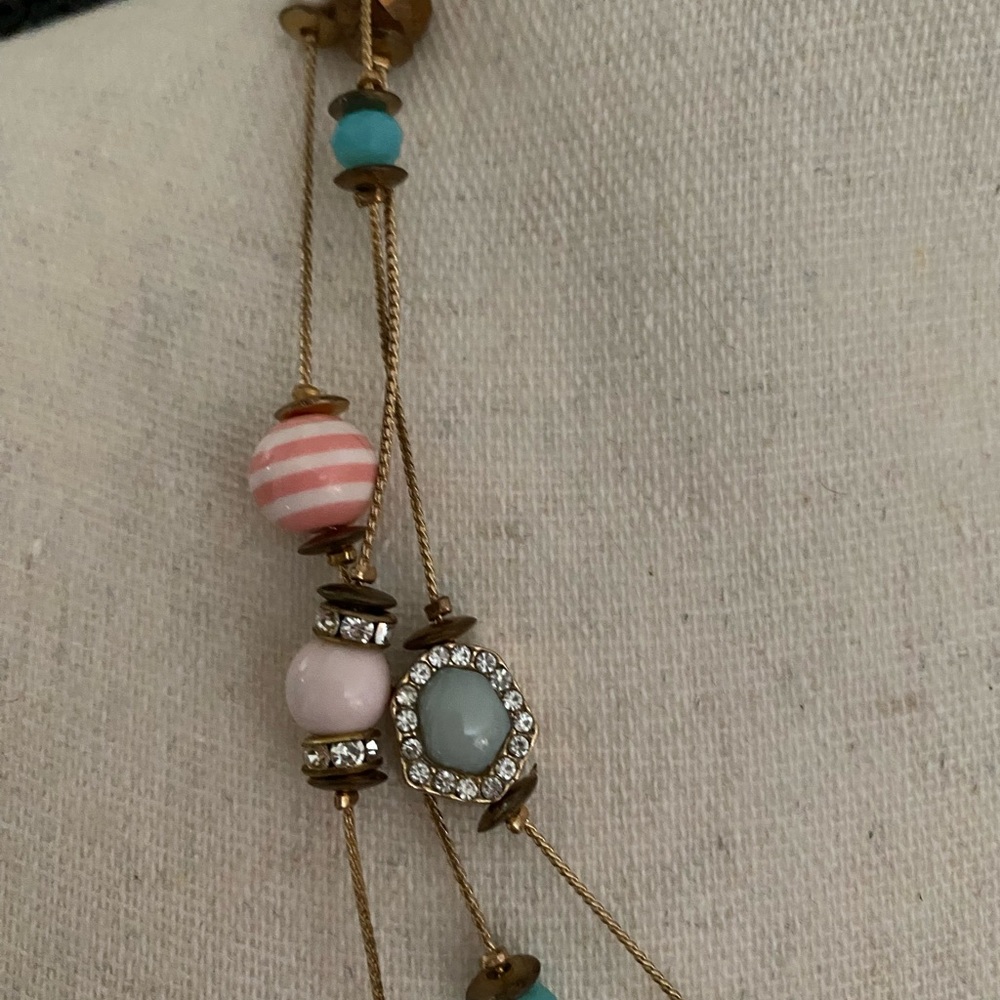 Beautiful necklace! - Picture 3 of 4